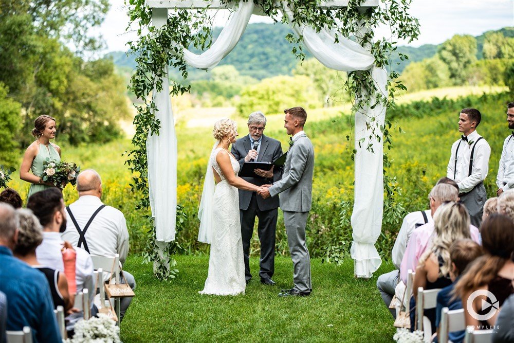 dreaming of an outdoor vow exchange