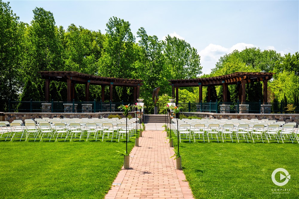 gorgeous place for an outdoor ceremony