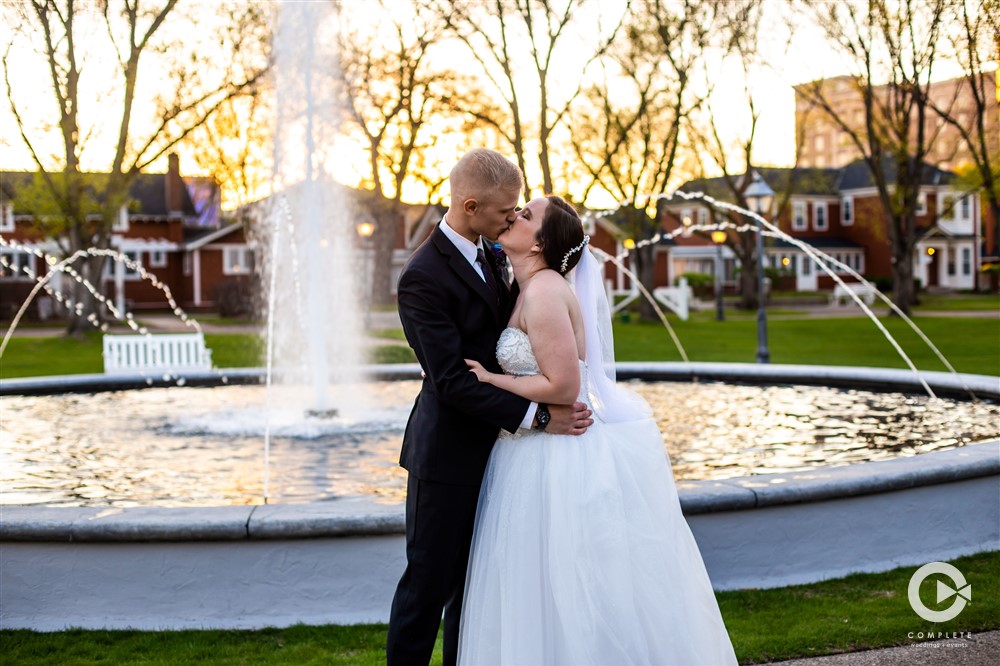 romantic couple in minnesota